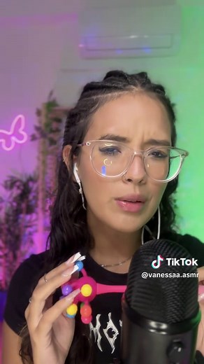 Vanessa ASMR (@vanessaa.asmr) - asmr mas você só ganha boa noite se eu te chamar 😼 #asmr
