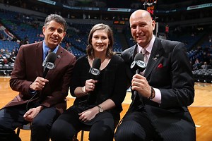 176K views · 398 reactions | She's a natural! All-access #TBT to 3-time WNBA champion Lindsay Whalen's debut in the broadcasting booth! The Hutchinson, Minnesota native & Minnesota Lynx guard was all about it as the hometown Minnesota Timberwolves hosted the L.A. Clippers! #WatchMeWork | WNBA | Facebook
