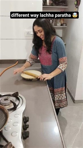 "kya yese flower 🌸 shape ka lachha paratha banaya hai" 🤔😲😱🤪