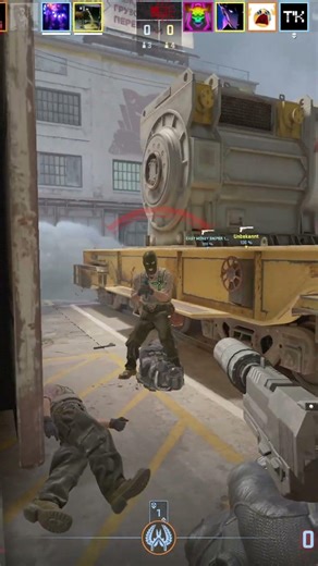 Regalo a su compañero 😂 #shorts #cs2 #cs2clips