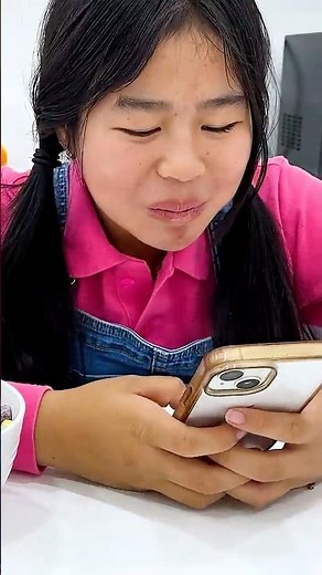 Jannie is Addicted to her Phone and Uncle Jim Takes it Away!