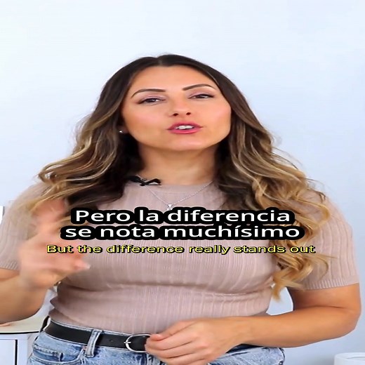 En Argentina no usamos 'tú', usamos 'vos'. Por ejemplo, en vez de decir ¿Tú hablas español?, en Argentina decimos ¿Vos hablás español? Cambia el pronombre y también la conjugación del verbo. Esta es una de las características más reconocibles del español rioplatense, que se habla en Argentina, Uruguay y algunas regiones de Paraguay. También vas a escuchar "vos" en otros países de América del Sur y Centroamérica. 👇 En los comentarios dime: ¿Prefieres usar tú o vos? Y si quieres aprender mucho má