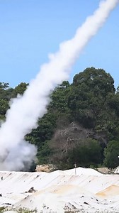 114K views · 2.9K reactions | Watch those rockets fly! U.S. Army Soldiers participate in a live-fire exercise with the High Mobility Artillery Rocket System (HIMARS) and the Malaysian M142 in Perak, Malaysia, on July 28, 2025. Reel: 25th Infantry Division | U.S. Army | Facebook