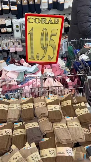 Navis on Instagram: "🧦 Corab modelləri rahatlığı və yumşaqlığı ilə seçilir. ✨ Gündəlik istifadə üçün ideal olan bu corablar ayaqda xoş hiss yaradır. 💰 Sərfəli qiyməti ilə büdcənizi də yormur, cəmi 1.95 AZN 💥. 🛒 Rəng və modelləri yerində görmək üçün Navis Store-ə buyurun 😉 📌 Əlaqə: 📞 077 228 95 55 📞 050 600 35 45 📍 Ünvan: Navis Store Baku, 98 Təbriz küçəsi. #corab #sərfəliqiymət #rahatcorab #gündəlikistifadə #navisstorebaku"