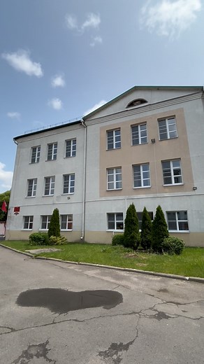 Talmud Torah 📍 Sovetskaya Street 78 As our team continues its walk through the Jewish history of Brest, we arrive at our fourth stop — the historic Talmud Torah building, located at 78c Sovetskaya Street. Constructed in 1925, this building once housed a religious-educational society named after Rabbi Chaim ha-Levi Soloveitchik, a towering figure in Jewish scholarship and the chief rabbi of Brest before World War I. Talmud Torah schools — originating in medieval Europe — were designed to offer b