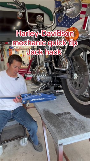 Motorcycle mechanic jack hack easy and cheep does the job #harleydavison #choppers #motorcycle #garage