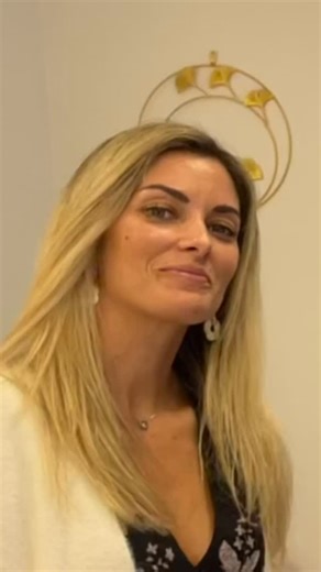 Christel Autot on Instagram: "« L’Esthetic by Jen » Nouveau 💫 Au cœur de Saint-Laurent-du-Var, un lieu unique vient d’ouvrir ses portes. Un espace pensé comme une parenthèse de douceur… Un écrin où la beauté se vit, se ressent, et surtout… se révèle. Bienvenue à L’Esthetic by Jen. L’univers de Jennifer Colombel, esthéticienne passionnée et formatrice reconnue, forte de 17 ans d’expérience au service du soin, du bien-être et de la transmission. Jennifer incarne la douceur. Elle accueille, apaise