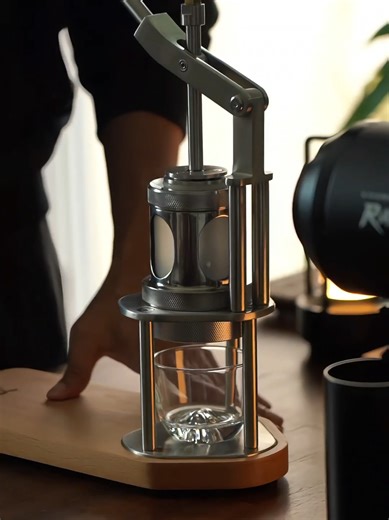 Master Your Brew with the ALM Kopi Manual Lever Espresso Machine