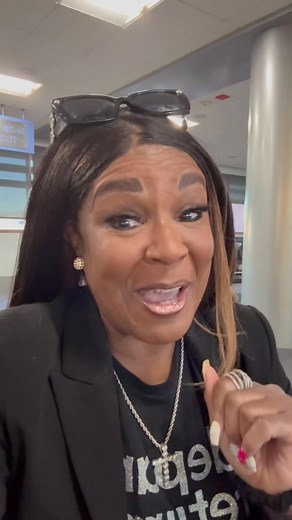 HAPPY SATURDAY ANGELS My show #UrbanAngel is back starting NOV 5th 10:30AM -11:00AM please call-in at (702)647-3688 Power 88.1 KCEP | Ángela Winbush