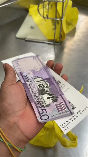 Comparando fresas en súper mercado Dominincamo por tan solo 150 pesos$ DA LIKE COMENTA Y COMPARTE🫶🏼 #paratii #fypシ #republicadominicana🇩🇴 #contentenido #entretenimiento