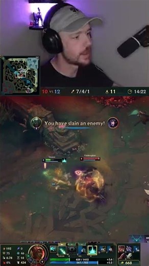 Pyke throws entire Mountain! #leagueoflegends #lol #gaming #pyke #twitch #shorts #shortvideo