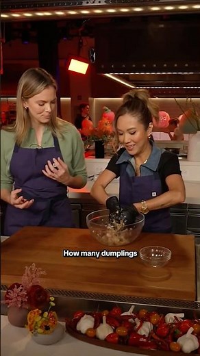 brb learning how to make dumplings so I can catch up to ‪@choibites‬ 😋