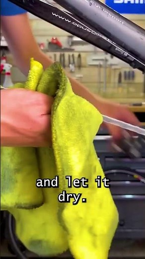 How to Clean Your Motorcycle Chain in 25 Seconds!