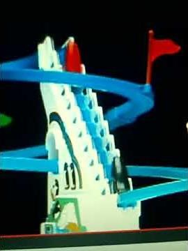 Playful penguin race by DYTOY