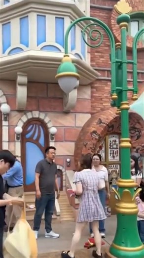 A wild brawl erupted at Disneyland after a couple and another couple with their child got into a heated argument over line-cutting. | New York Post Lifestyle