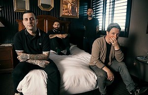 Bayside surprise fans with new song, 'Vacancy' 7-inch, acoustic tour—listen