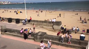 All change for the Land Trains Changes to Bridlington Land Trains from this weekend (Saturday, 3 October) A seasonal announcement for the council East Riding of Yorkshire Council’s Coastal Services team is reminding visitors to Bridlington that there are changes to the town’s popular land train timetables from this weekend onwards. From Saturday (3 October), land trains will only run on the North Side route between Limekiln Lane and Sewerby Hall and Gardens, from 10.30am -4pm, and will only run 