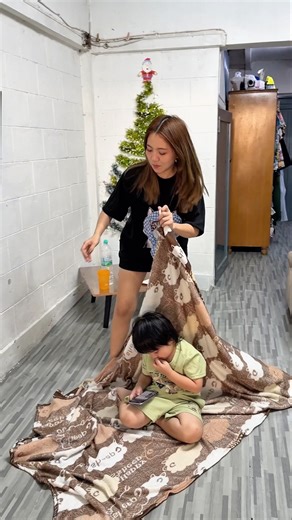 How to solve the problem of children being addicted to screens (this is for entertainment purpose...