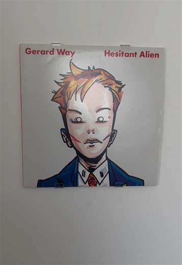 Been neglecting my record wall lately and I’ve only just taken down the Christmas album #gerardway #hesitantalien #mychemicalromance #vinyl