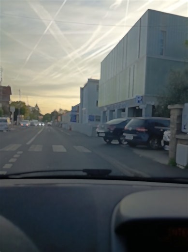 La garantie Visale de l'état permet à ceux qui n'ont pas de garant de bénéficier de cette solution ! Elle rassure généralement les propriétaires ou bailleurs. 📍L'avez-vous déjà utilisé ? #visale #gratuit #location #immobilier #investissement
