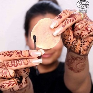 Here's the tutorial for our Micellar water! . We bet removing makeup was never this easy and safe! . Our Fig, Honey & Rose makeup cleanser not only strips out all traces of makeup and dirt from your pores but also nourishes and replenishes the skin. . Honey is a natural pore cleanser which also hydrates and tightens the skin. . Rose helps extract accumulated makeup and oil from clogged pores and its astringent properties help tone the skin. It also delivers moisture to the skin and maintains its