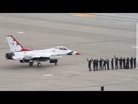 Epic Aerial Demonstration! Thunderbirds Amaze the Audience