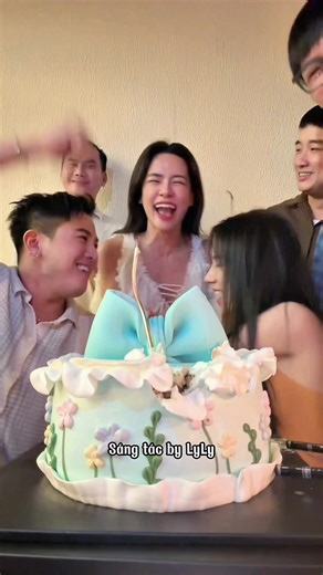 Hà Nhi: Đu Trend Viral Với Album Mới