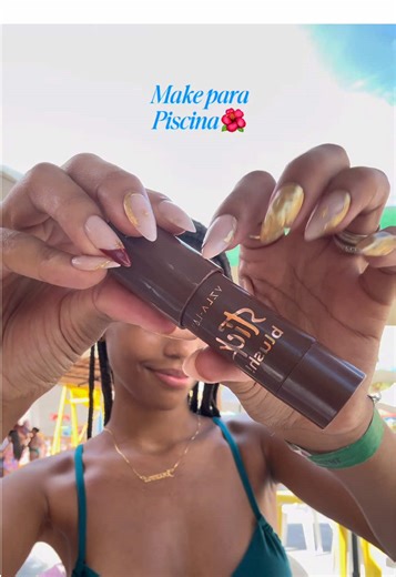 Dicas de Maquiagem para Piscina e Praia