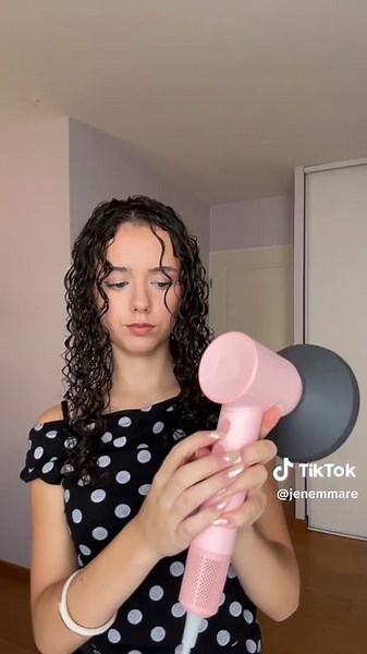 Routine volume pour cheveux bouclés avec Bali Curls