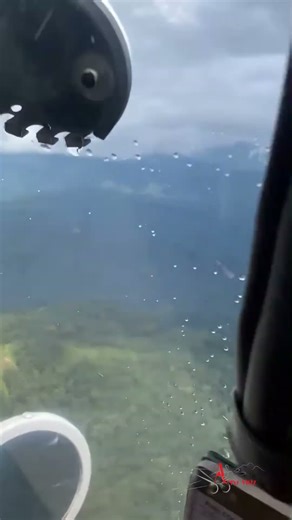 Amazing Cockpit view through MI 17 helicopter