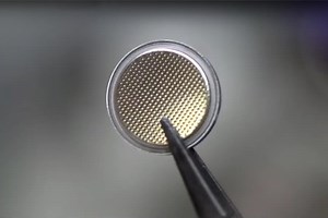 ChE's Pol discovers microwaved plastic increases lithium sulfur battery life span