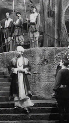 Samim Asgor Ali on Instagram: "The reel presents Ultimate Comedy Acting by Dilip Kumar with Jeevan in Kohinoor 1960 film *Restored, edited, remastered & reel created by me (Samim Asgor Ali ) #kohinoor1960 #DilipKumar #greatdilipsaab #meenakumari #dilipkumarandmeenakumari #samimasgorali #BollywoodClassic #retroreels #facebookreelsviral #ClassicBollywood"