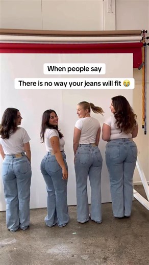 When jeans finally fit 🥲 No more waist gaps, squished booties or thighs. Instead jeans designed to move with our curves that are made of real denim, no jeggings here!! 💖 | Peachay