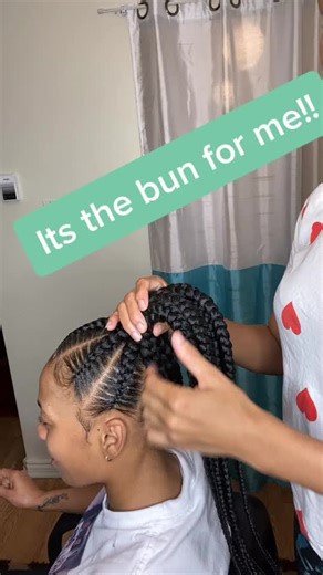 Feeding braids#torontobraids #fytoronto #stitchbraidstoronto #stitchbraidstoronto