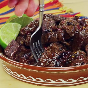 3.6M views · 343 reactions | This recipe for CHILI LIME STEAK BITES looked so good we just had to share. Our taste buds are tingling and we can't wait to make these! FULL RECIPE HERE: https://cupcakesandkalechips.com/chili-lime-steak-bites/ | Certified Angus Beef ® brand | Facebook