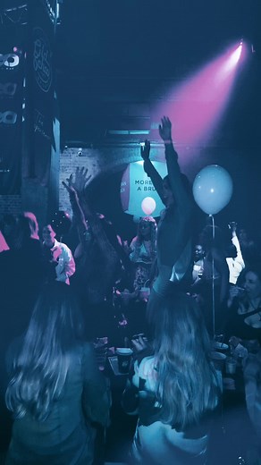 Old chris brown hits different 🎶🔥😍👌🏽 #throwbacksongs #oldschoolrnb #rnb #90sthrowback #rnbmusic #90s #90sbaby #rnbvibes💔