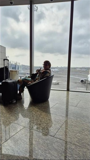 War-Time Travel Safety for Seniors: 10 Precautions You Must Know #travelsafety #safetravel