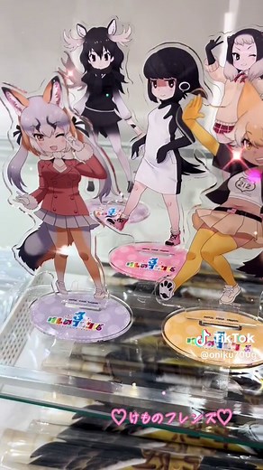 等身大パネル: けものフレンズ3の日向夏美やケロロ軍曹のギロロに関するアリサ＝サザンクロス情報