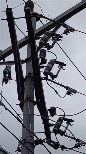 Feeder 1–1 Power Fluctuation and Temporary Interruption In the early morning of February 10, 2026, power fluctuations were experienced along Feeder 1–1, affecting areas from Jollibee Cogon to Fatima, GGC Port Punta, and extending up to Brgy. Naungan, Ormoc City. These fluctuations eventually triggered the automatic trip-off of the feeder recloser, resulting in a temporary interruption of electric service in the affected areas. Upon immediate inspection by the lineman on duty, the source of the p