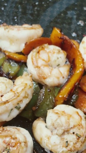 Garlic Shrimp sautéed with Bell peppers And Olive Oil #shrimplovers