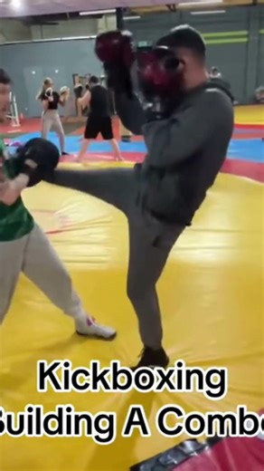 How to Build a Kickboxing Combination Step-by-Step & Pad Work Training`#shorts