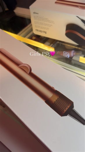 Achieve Perfect Hair with Dyson Air Straight Tool