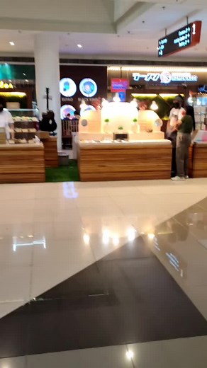 Exploring a Modern Canadian Shopping Mall Experience