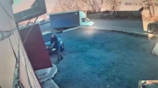 Gas-powered truck explodes after collision in Magnitogorsk, Russia