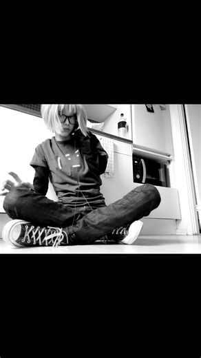 nerd armin jeans edition cause I’m cold #arminarlert #attackontitan #aot #cosplay #nerdarmin