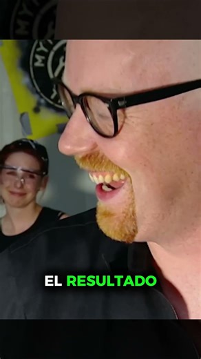 ¿Puedes electrocutarte orinando sobre un cable eléctrico? #mythbusters #shorts