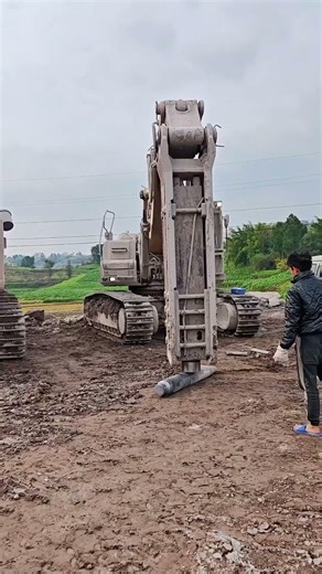 INCREDIBLE Skill: Master Operator Installs Bearings with Ease