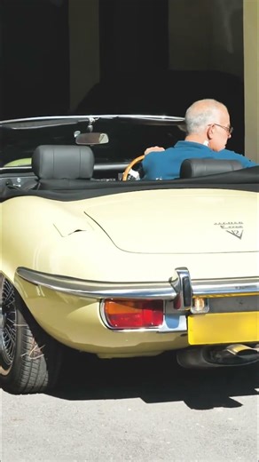 🏎️ Jaguar E-Type – British Silence & Soft Top Struggle Revealed! 🇬🇧🔥