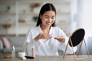 Mengenal Kandungan Skincare Lactobionic Acid, Exfoliator Aman untuk Kulit Sensitif - Parapuan