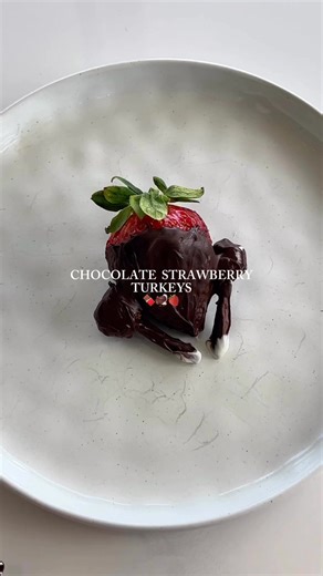 Let’s make some chocolate strawberry turkeys! 🦃🍓 #amazonfinds #restock #asmr #organize #organization #musthaves #restockasmr #satisfying #satisfyingvideos #snack #snacks #snackideas #hosting #thanksgiving | askinem